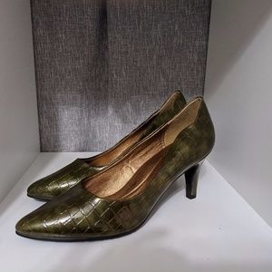 Green Reptile Skin Pumps